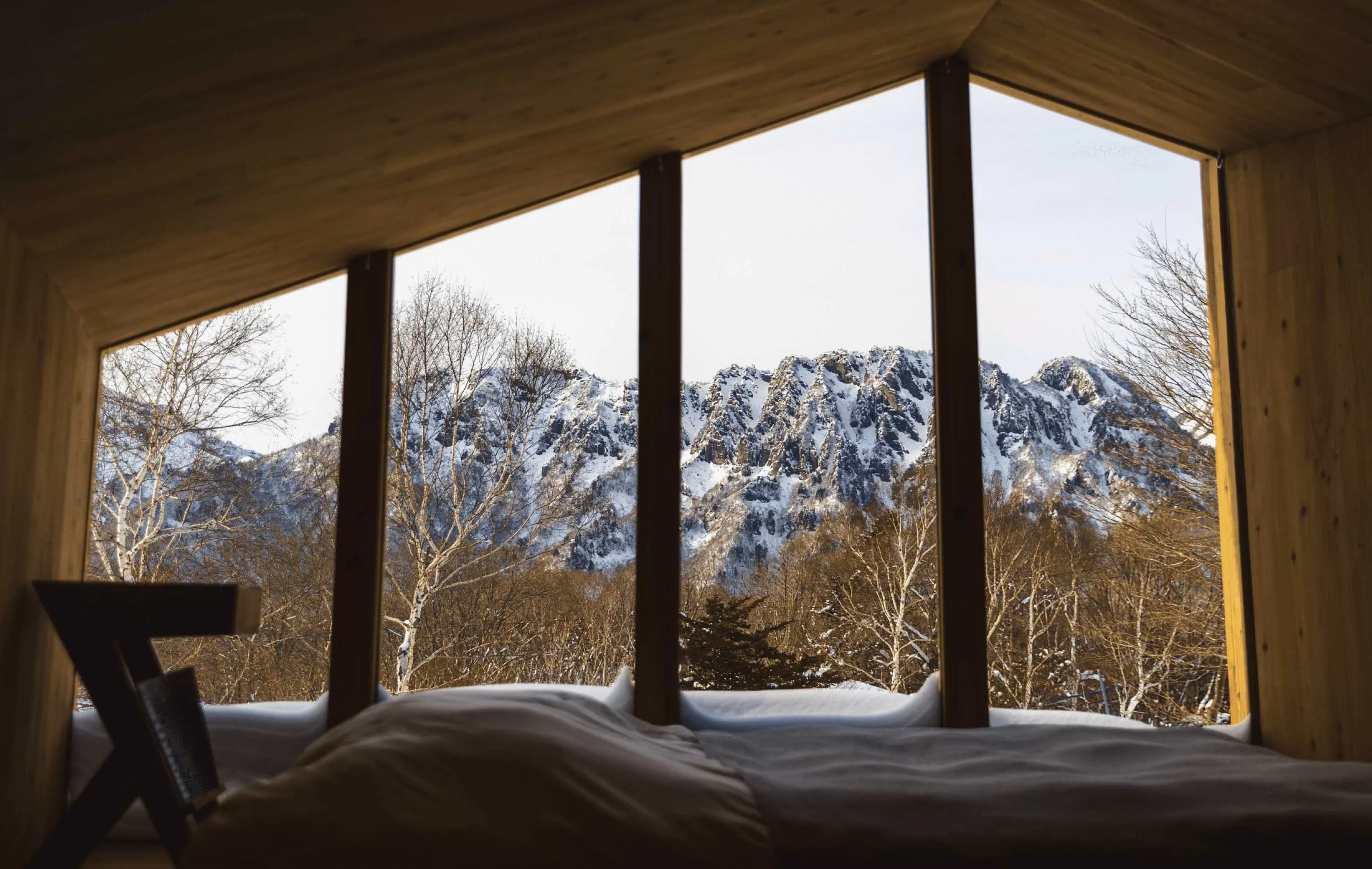 Sleep like you would in a hotel even when outdoors - you can sleep on a queen-sized bed and a single